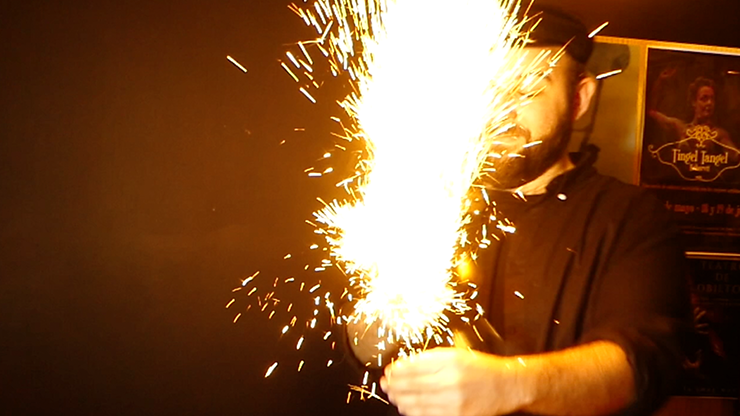 Crazy Flasher by Gonzalo Albiñana